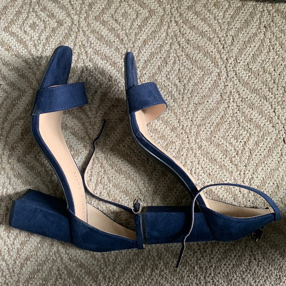 Kelly & Katie blue straps heel size 9.5